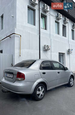 Седан Chevrolet Aveo 2005 в 