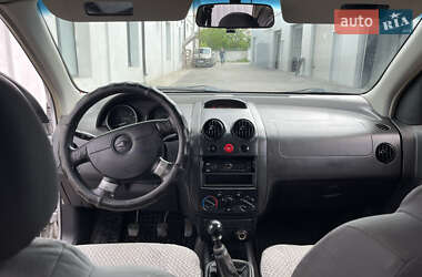 Седан Chevrolet Aveo 2005 в 