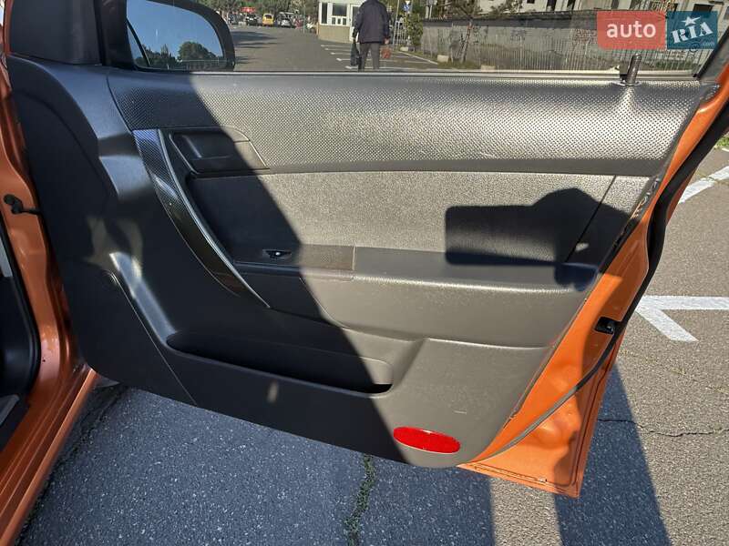 Седан Chevrolet Aveo 2006 в Одессе