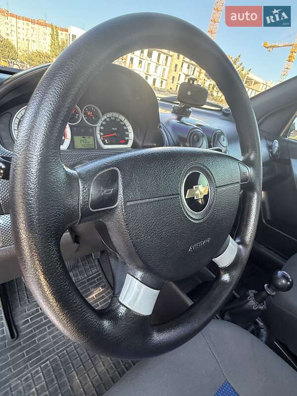 Седан Chevrolet Aveo 2006 в Одессе