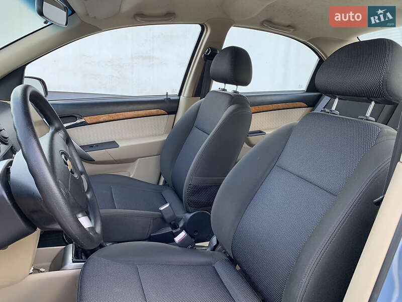 Седан Chevrolet Aveo 2007 в Тернополі