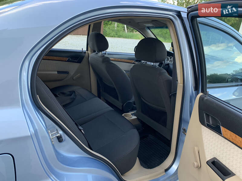 Седан Chevrolet Aveo 2007 в Тернополі