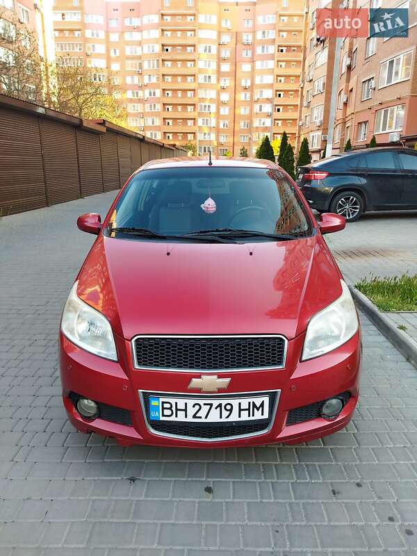 Хэтчбек Chevrolet Aveo 2008 в 
