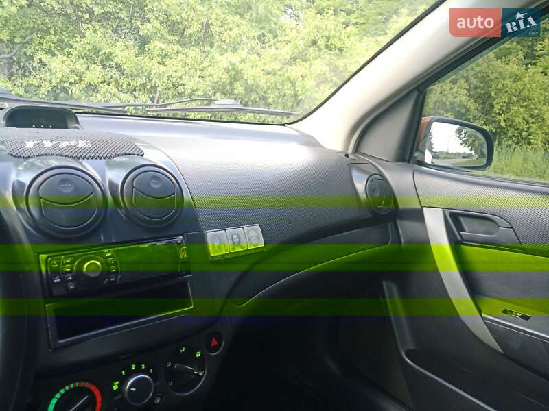 Седан Chevrolet Aveo 2006 в Полтаві