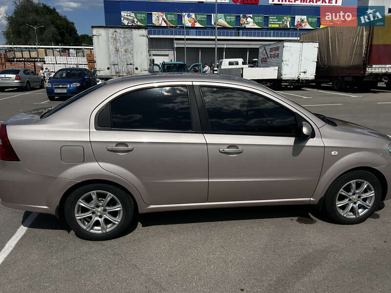 Седан Chevrolet Aveo 2007 в Днепре