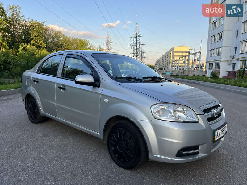Седан Chevrolet Aveo 2006 в Харькове