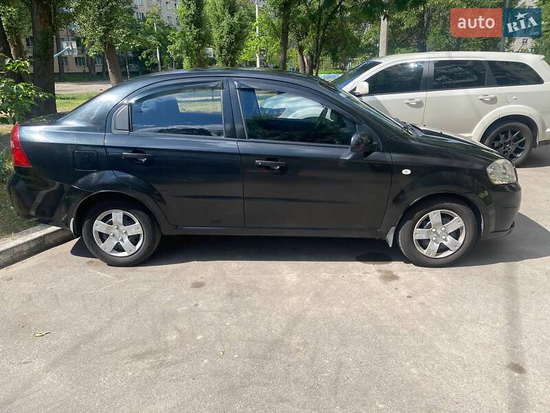 Седан Chevrolet Aveo 2006 в Дніпрі