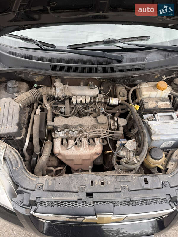 Седан Chevrolet Aveo 2011 в Кривом Роге