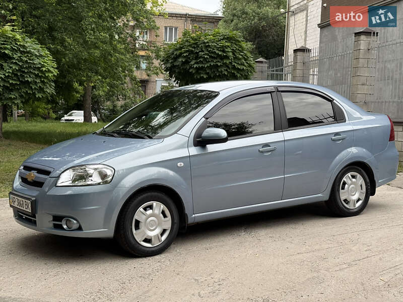 Седан Chevrolet Aveo 2008 в Запоріжжі