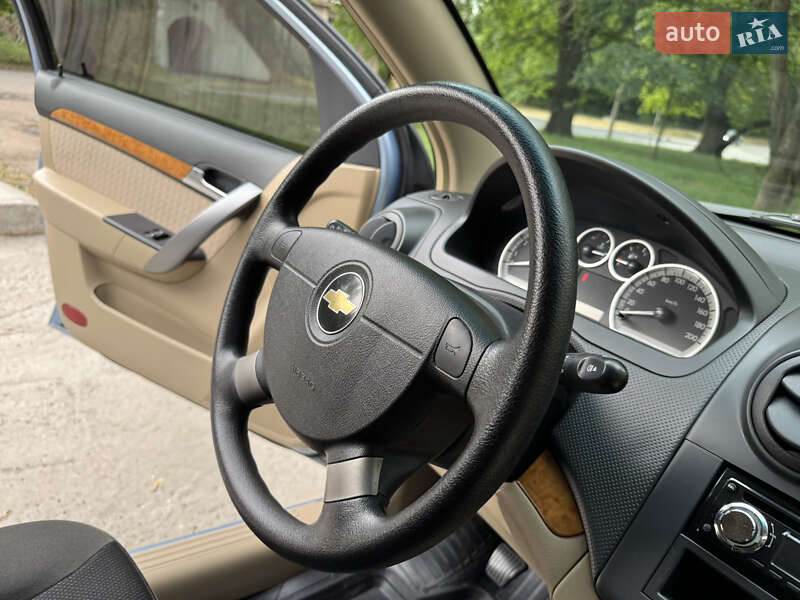 Седан Chevrolet Aveo 2008 в Запоріжжі