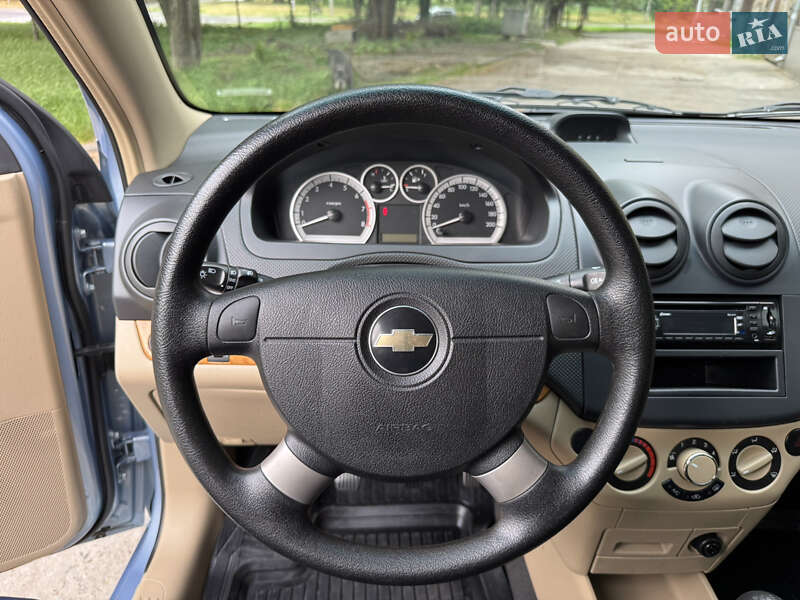 Седан Chevrolet Aveo 2008 в Запоріжжі