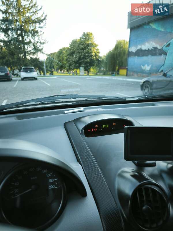 Седан Chevrolet Aveo 2005 в Луцке