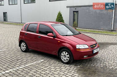 Хетчбек Chevrolet Aveo 2005 в 