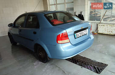 Седан Chevrolet Aveo 2004 в 