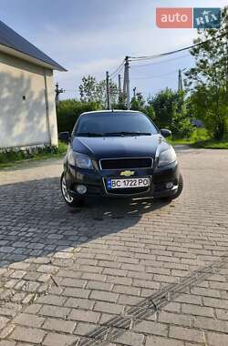 Хэтчбек Chevrolet Aveo 2011 в 