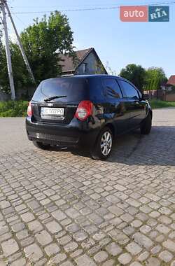 Хэтчбек Chevrolet Aveo 2011 в 