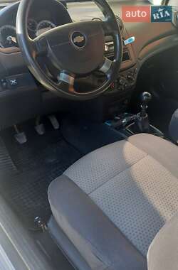Хэтчбек Chevrolet Aveo 2008 в 