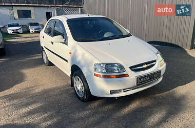 Седан Chevrolet Aveo 2005 в Чернігові