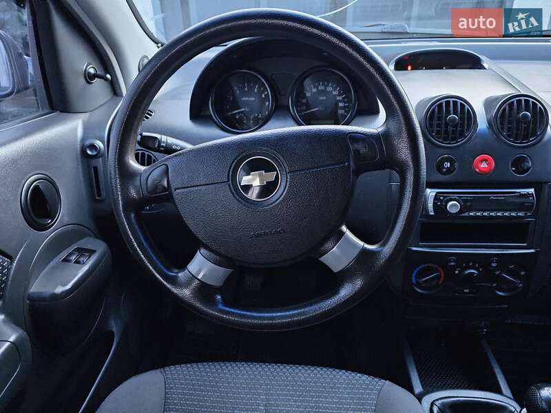 Хэтчбек Chevrolet Aveo 2006 в Харькове