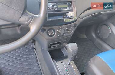 Хэтчбек Chevrolet Aveo 2008 в 