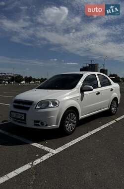 Седан Chevrolet Aveo 2011 в Києві
