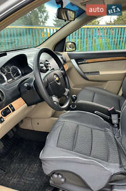 Седан Chevrolet Aveo 2008 в 