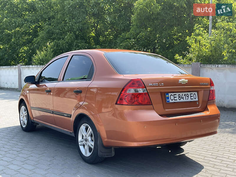 Седан Chevrolet Aveo 2006 в Черновцах