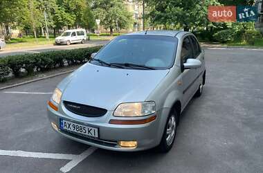 Седан Chevrolet Aveo 2004 в Киеве
