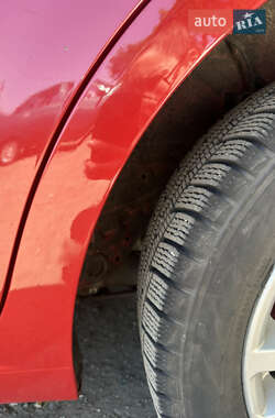 Хетчбек Chevrolet Aveo 2012 в 