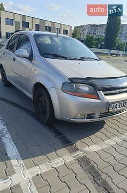 Седан Chevrolet Aveo 2005 в Киеве