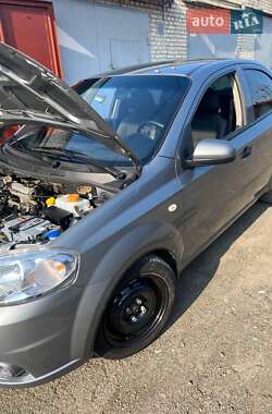 Седан Chevrolet Aveo 2009 в Львові