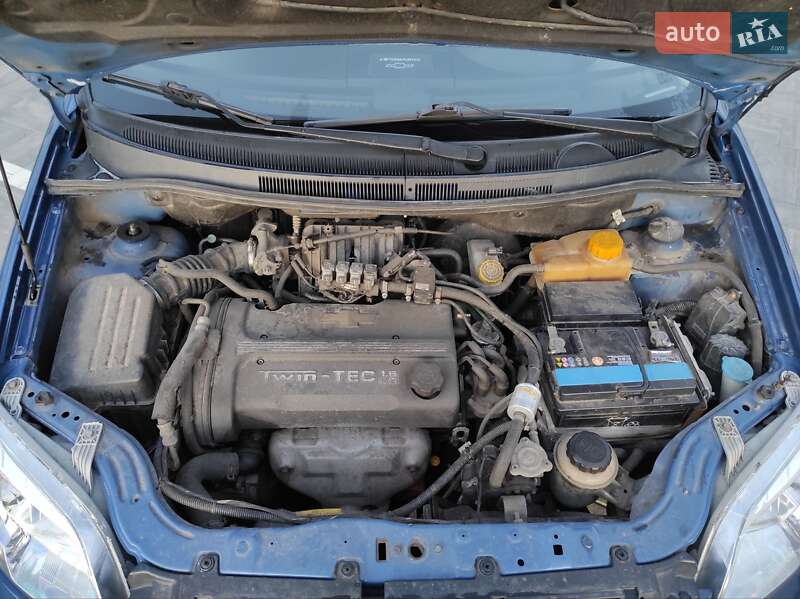 Седан Chevrolet Aveo 2008 в Луцьку