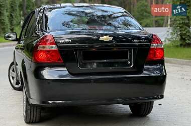 Седан Chevrolet Aveo 2011 в 