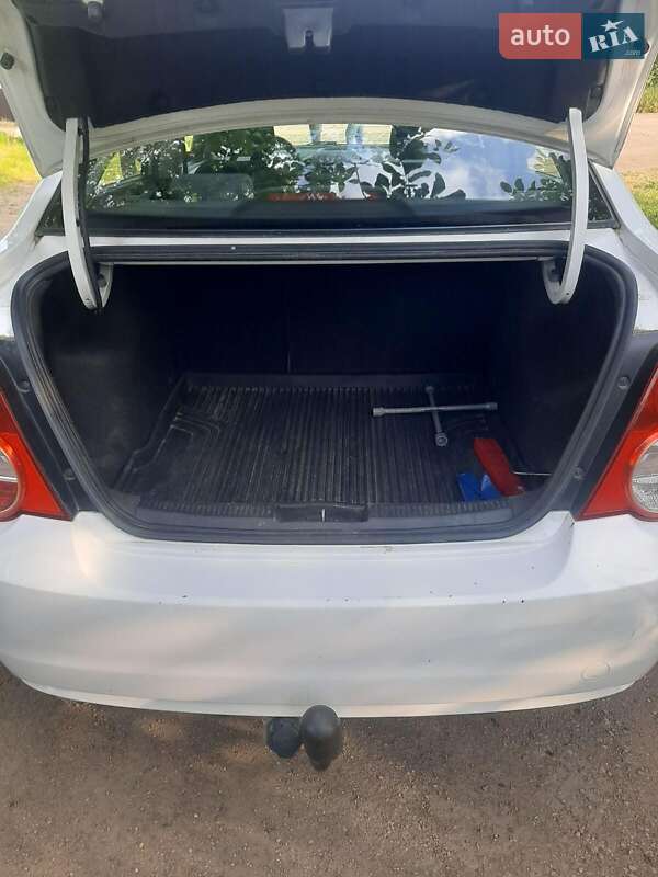 Седан Chevrolet Aveo 2013 в Новоукраїнці