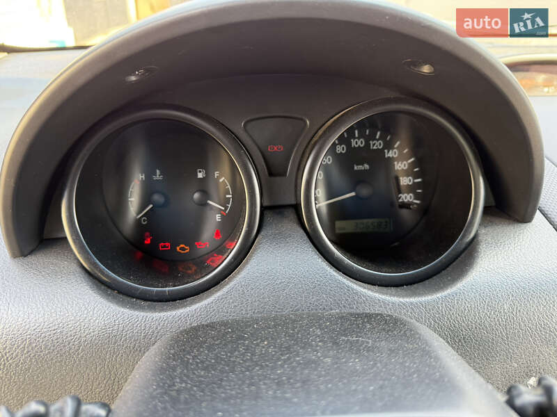Седан Chevrolet Aveo 2005 в Ладыжине