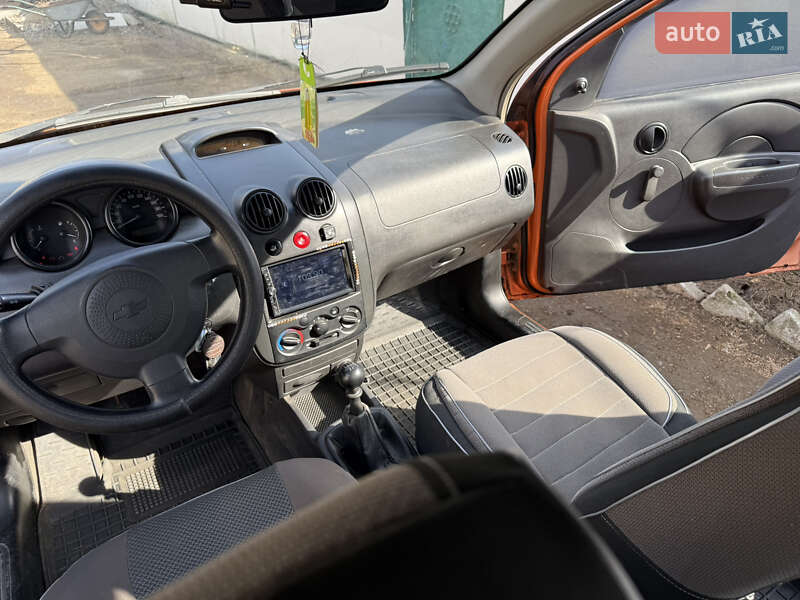 Седан Chevrolet Aveo 2005 в Ладыжине