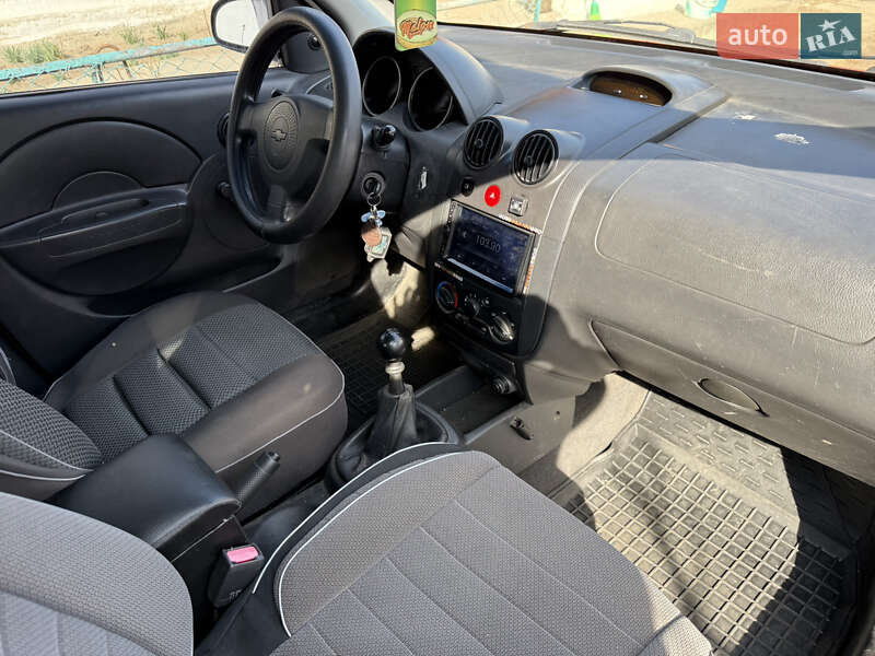 Седан Chevrolet Aveo 2005 в Ладыжине