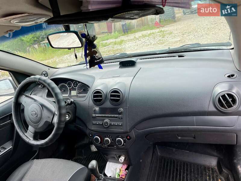 Седан Chevrolet Aveo 2008 в Кривому Розі