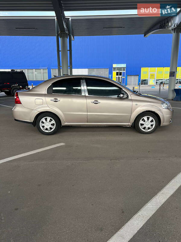 Седан Chevrolet Aveo 2008 в Запорожье