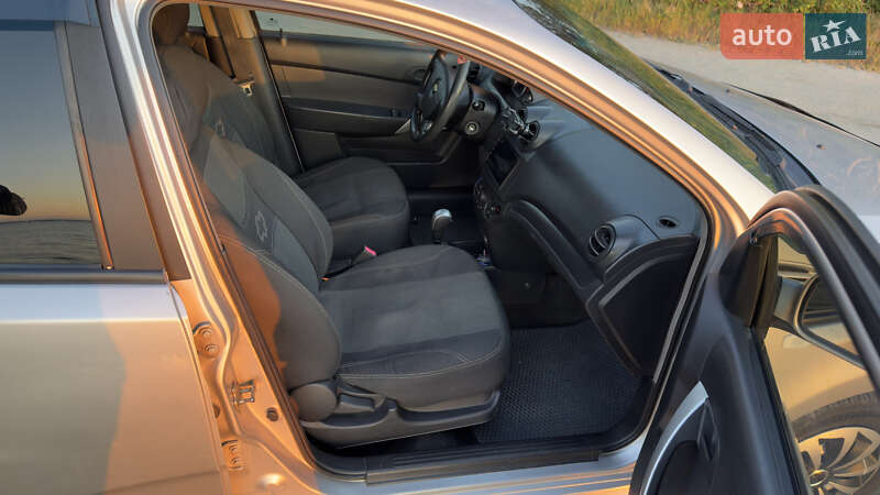 Хэтчбек Chevrolet Aveo 2008 в Николаеве