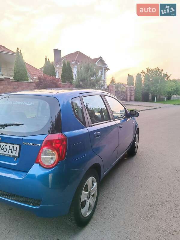 Хэтчбек Chevrolet Aveo 2008 в Ровно