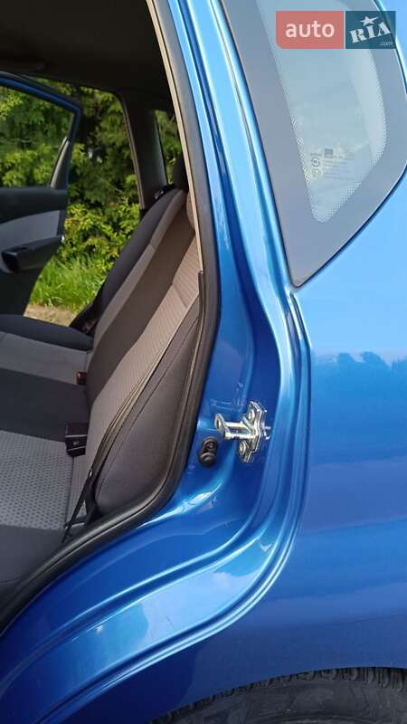 Хэтчбек Chevrolet Aveo 2008 в Ровно