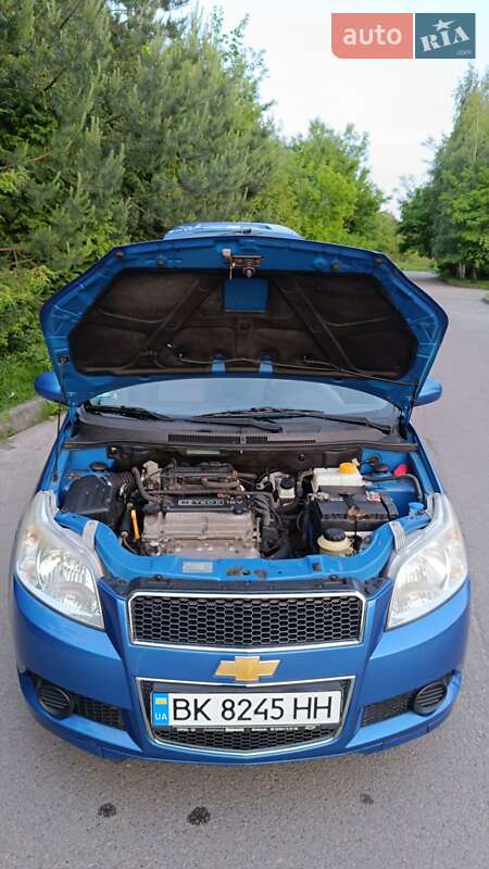 Хэтчбек Chevrolet Aveo 2008 в Ровно