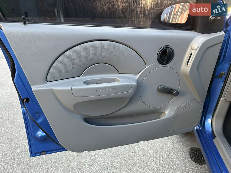 Седан Chevrolet Aveo 2004 в Одессе