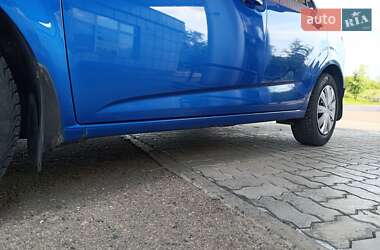 Седан Chevrolet Aveo 2012 в 