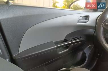 Седан Chevrolet Aveo 2012 в 