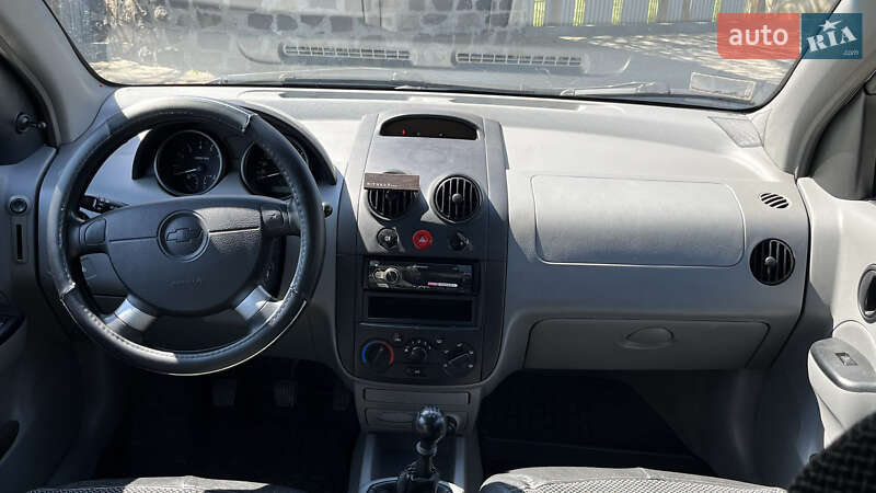 Седан Chevrolet Aveo 2005 в Ужгороді