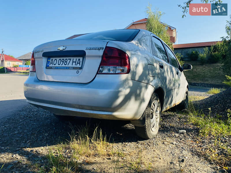 Седан Chevrolet Aveo 2006 в Мукачево