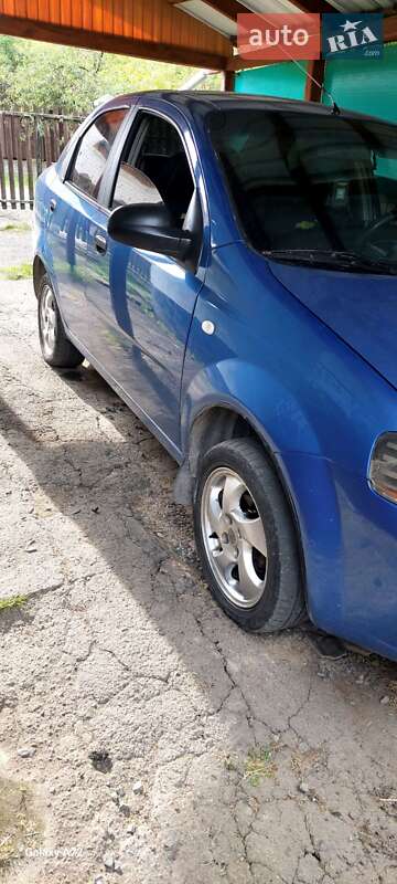 Седан Chevrolet Aveo 2005 в Львове