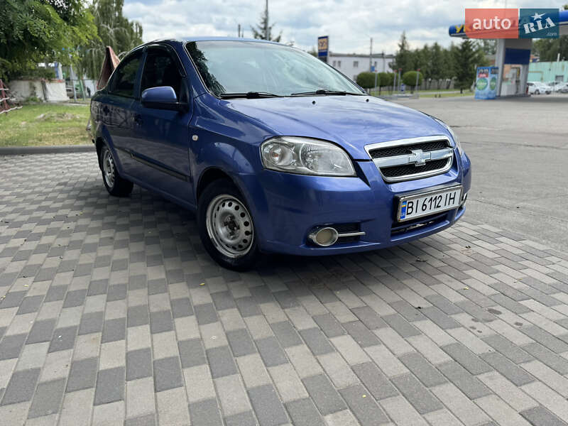 Седан Chevrolet Aveo 2008 в Лубнах